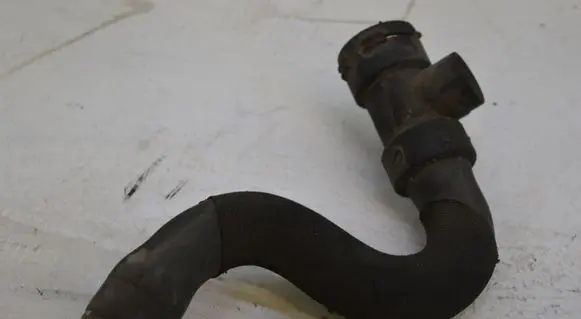 Audi A4 S4 B6 8E 8H Engine coolant pipe/hose