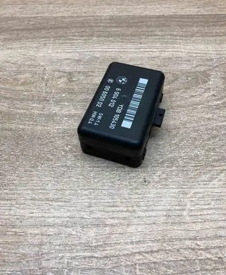 BMW 5 E39 Rain sensor 6904012 00605002