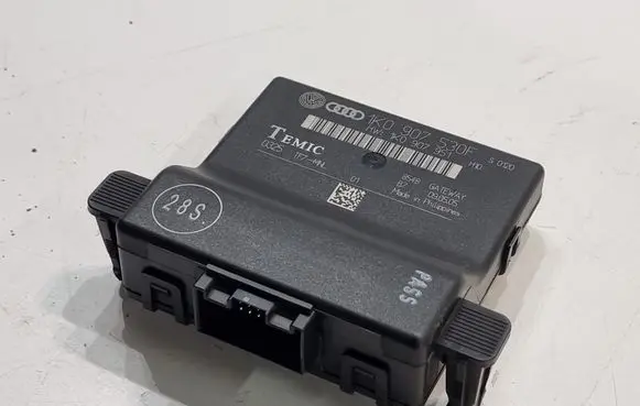 Volkswagen PASSAT B6 Gateway control module 1K0907530F 1K0907951