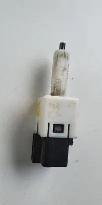 Honda CR-V Brake pedal sensor switch