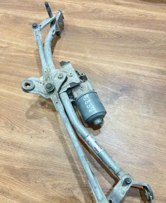 BMW X3 F25 Front wiper linkage and motor 7213275