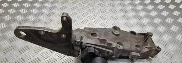 Volvo XC90 Generator/alternator bracket 9497106