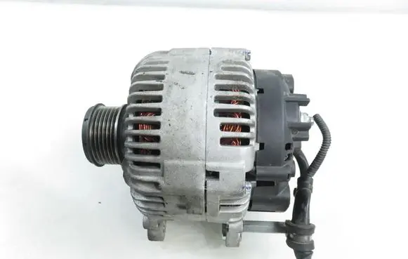 Volkswagen PASSAT B6 Generator/alternator 