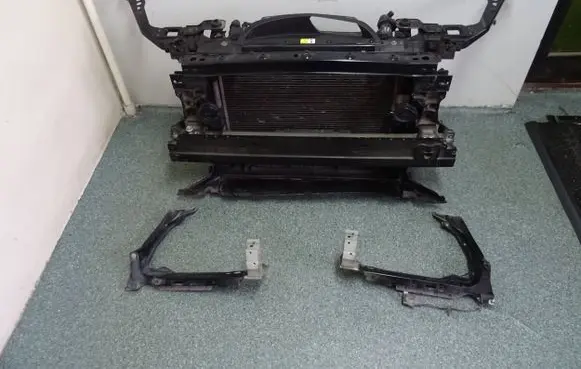 Jaguar F-Pace Radiator support slam panel