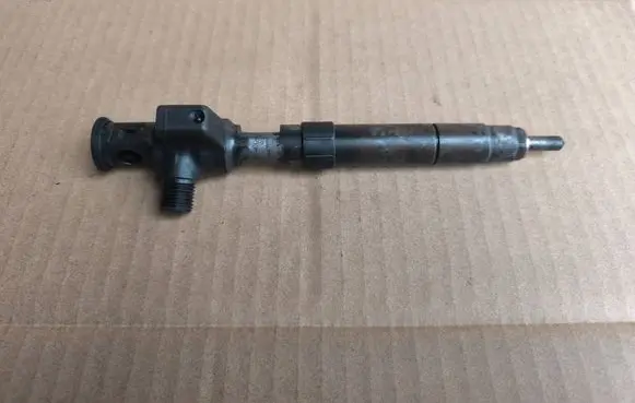 Ford Mondeo MK V Fuel injector 9674984080