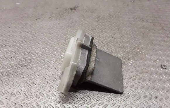 Nissan X-Trail T30 Heater blower motor/fan resistor 