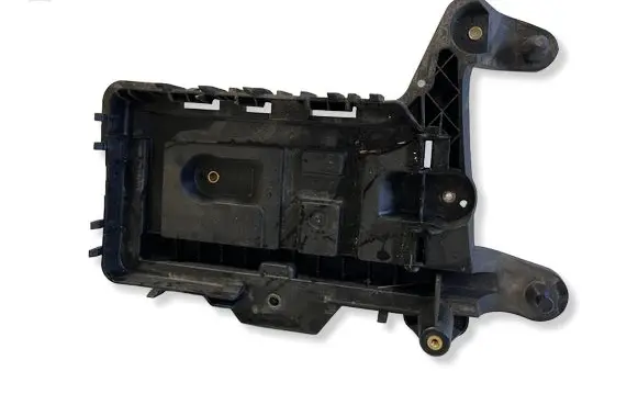 Audi Q3 8U Battery tray 1K0915333