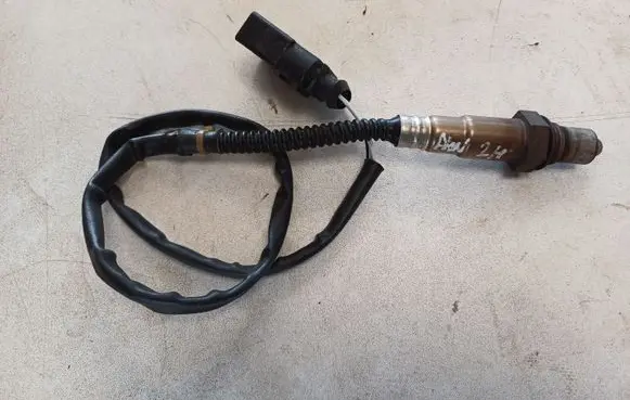 Audi A4 S4 B6 8E 8H Lambda probe sensor 030906262L