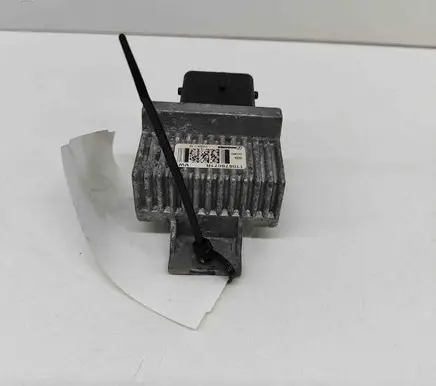 Renault Master III Glow plug pre-heat relay 110678071R