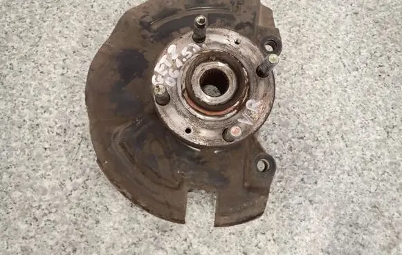 Hyundai Getz Front wheel hub spindle knuckle