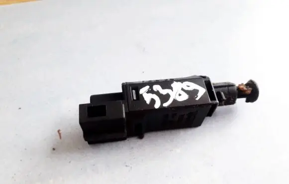 Audi A3 S3 8L Brake pedal sensor switch 1H0MW0927 927189D