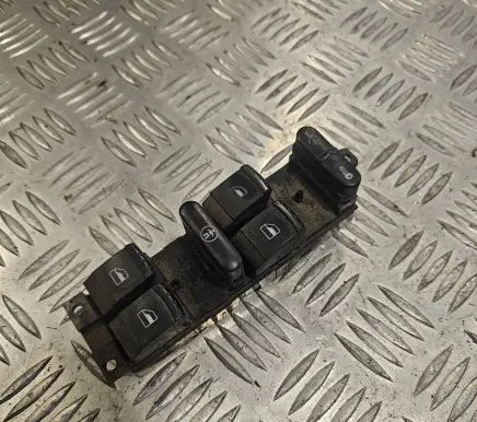 Volkswagen Golf IV Electric window control switch 1J4959857B