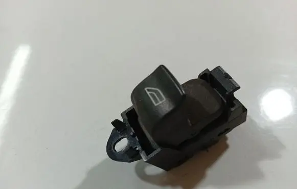 Land Rover Freelander 2 - LR2 Electric window control switch 6W8314717AB