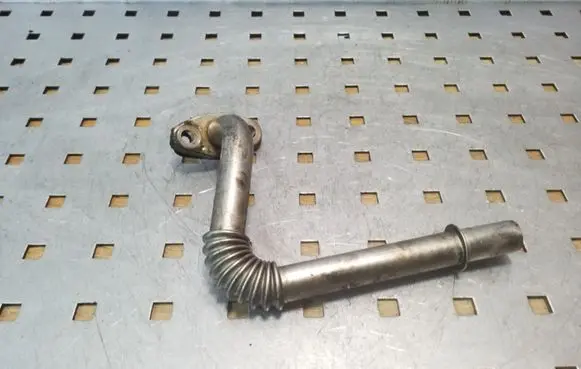 Coolant pipe/hose