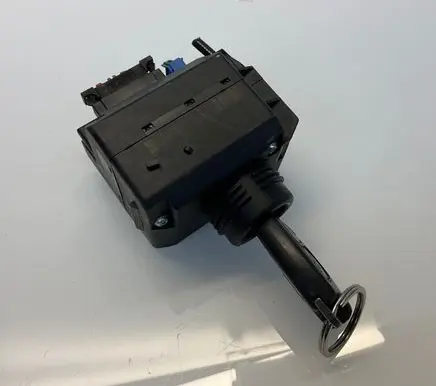 Mercedes-Benz E W211 Ignition lock 2115452308 A2115452308