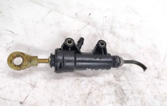 BMW X5 E53 Clutch slave cylinder 21526752146
