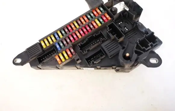 BMW 5 E60 E61 Fuse box set 690661901 6906618-05