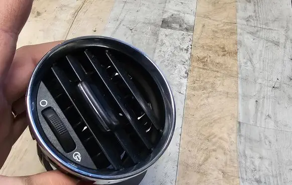 Peugeot 308 SW Dashboard side air vent grill/cover trim 9655994277 1005166