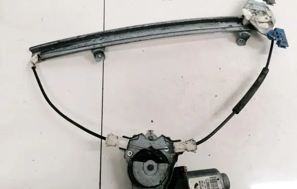 Nissan Almera N16 Sliding door window regulator with motor