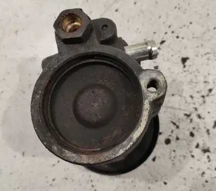 Renault Megane I Power steering pump 7700840106