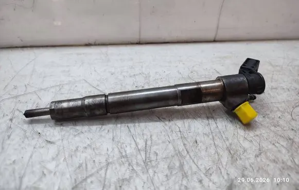 KIA Optima Fuel injector 338002U000
