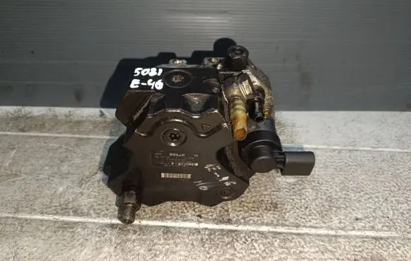 BMW 3 E46 Fuel injection high pressure pump 7788670