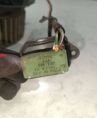 Fiat Bravo - Brava Heater blower motor/fan resistor 040527197