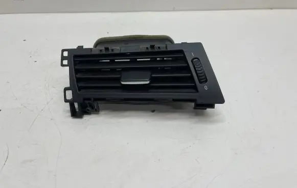 BMW 5 E60 E61 Dash center air vent grill 64226910731 5112001 14121810
