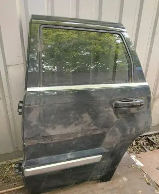 Jeep Grand Cherokee (WK) Rear door