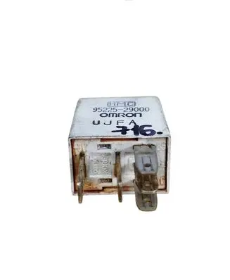 KIA Carens I Other relay 9522529000