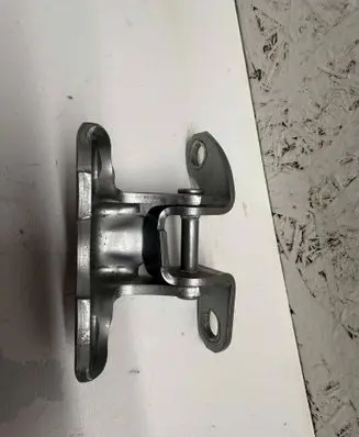 Toyota RAV 4 (XA50) Rear door upper hinge 