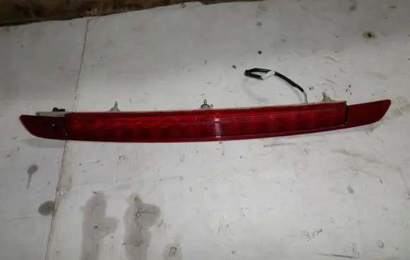 Infiniti EX Third/center stoplight