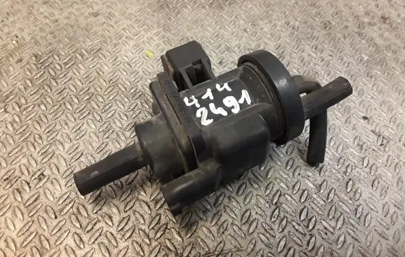 Mercedes-Benz Vaneo W414 Turbo solenoid valve 0005450427 A0005450427