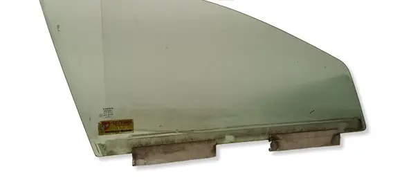Volvo V70 Front door window glass four-door 