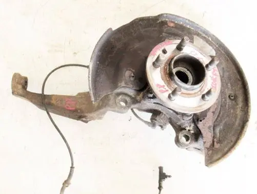 Land Rover Discovery 3 - LR3 Front wheel hub spindle knuckle