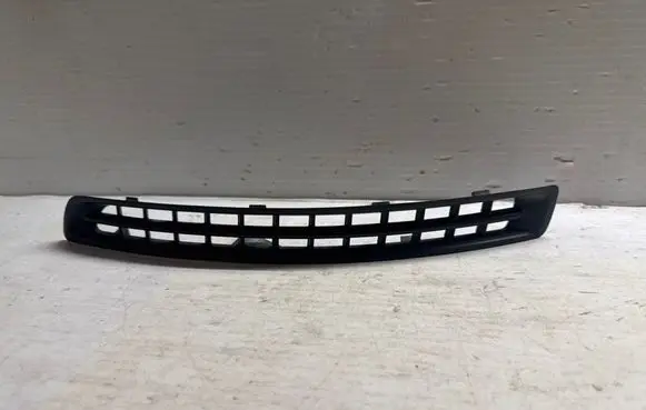 Volvo XC90 Front bumper lower grill 30678953
