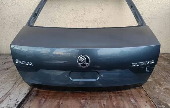 Skoda Octavia Mk3 (5E) Truck tailgate