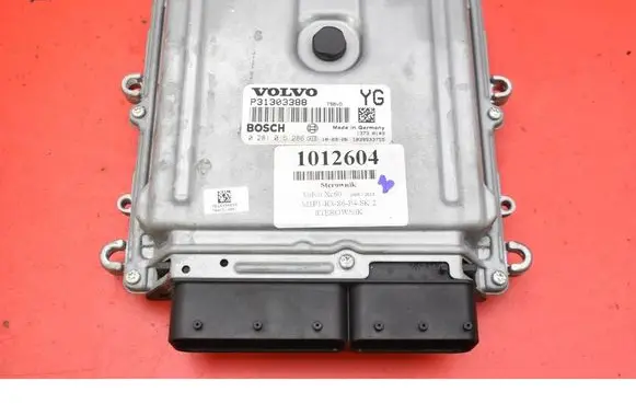 Volvo XC60 Engine control unit/module ECU P31303388