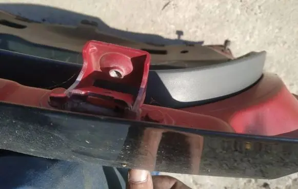 Alfa Romeo 147 Tailgate/trunk/boot hinge