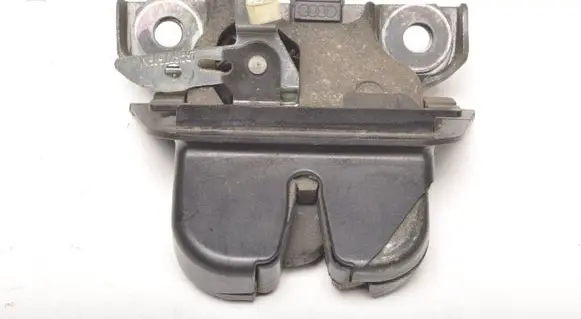 Audi A2 Tailgate lock latch 8Z0827520