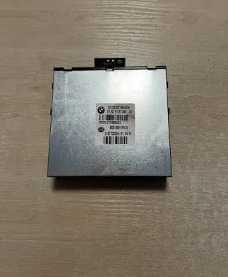 BMW 1 E82 E88 Voltage converter/converter module 9127088 6142912708803 8ES00947920
