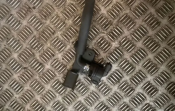 Vacuum valve