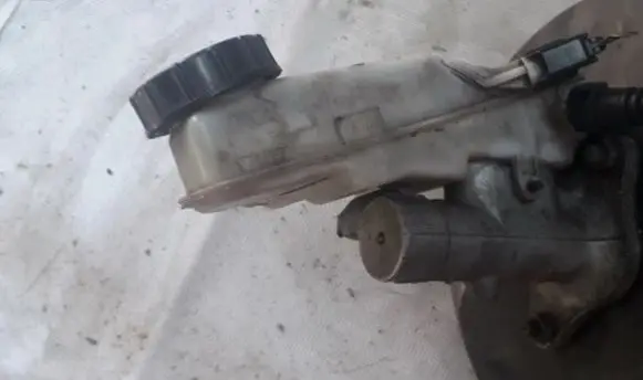Ford Kuga I Master brake cylinder