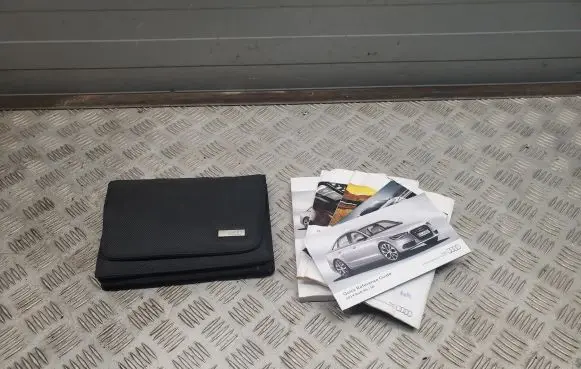 Audi A6 S6 C7 4G Owners service history hand book 