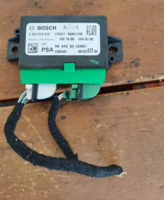 Peugeot 3008 II Parking PDC control unit/module 9819357280