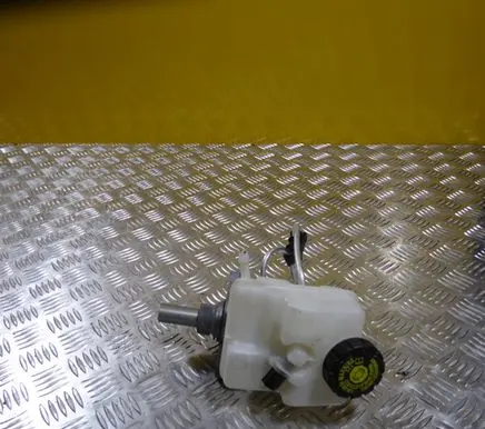 Smart ForFour II W453 Master brake cylinder 141741627