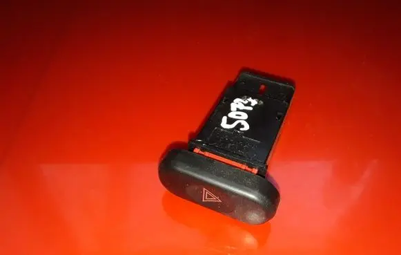 Mitsubishi Pajero Sport I Hazard light switch 4B17