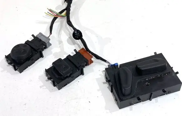 Citroen C5 Seat control switch 