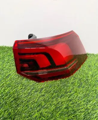 Volkswagen Golf VIII Rear/tail lights 5H0945096C