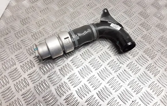 Ford Focus Intercooler hose/pipe AV616C750AE